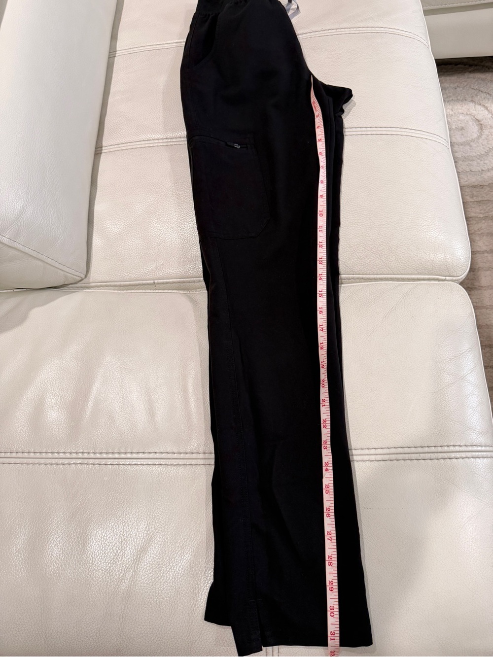 FIGS Scrub Set in Black in XXS/XS-T - Picture 8 of 9